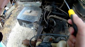 Перезаряд или слабая зарядка генератора. Одна из причин, когда ничего не помогает.