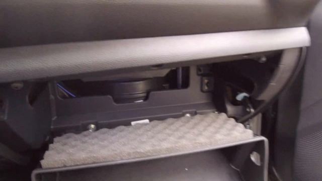 Демонтаж крышки бардачка KIA CERATO BD смотреть онлайн