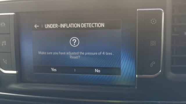 Toyota Proace tyre pressure light reset смотреть онлайн