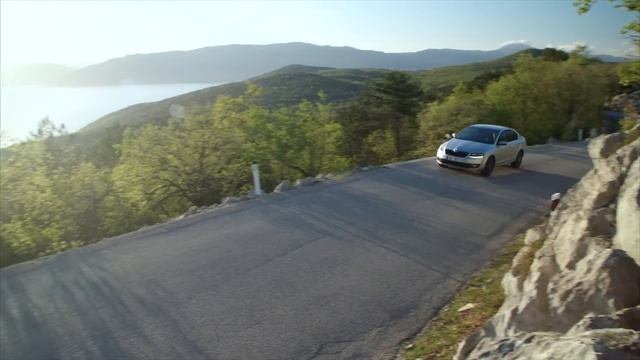 Skoda Octavia 4x4 Laurin & Klement - Interior, Exterior and Drive смотреть онлайн