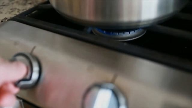 Как РАСПОЗНАТЬ УТЕЧКУ ГАЗА в доме: 3 верных способа смотреть онлайн