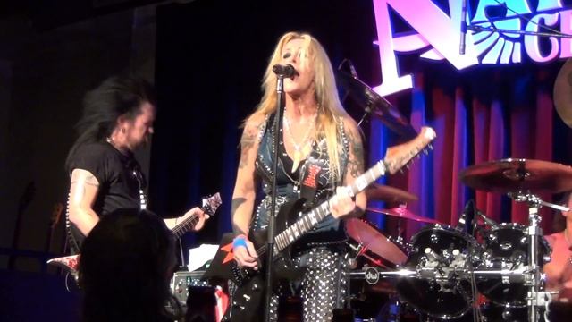 Lita Ford @ The Narrows Center in Fall River MA., 11-1-16 PLAY WITH FIRE смотреть онлайн
