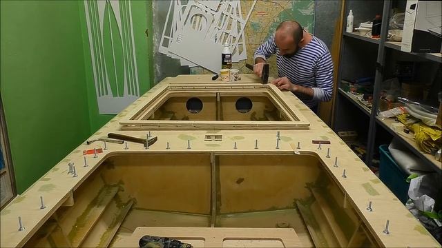 Строительство экспедиционной лодки. 8-я часть смотреть онлайн