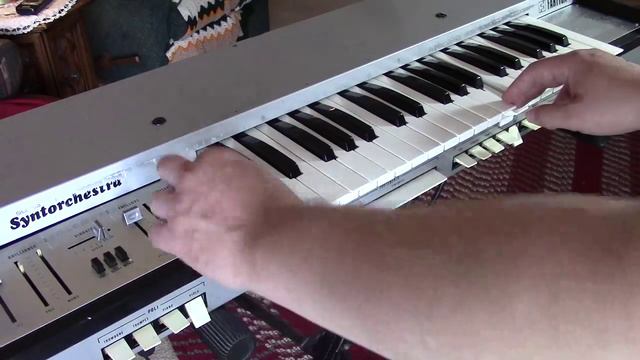 1975 FARFISA Syntorchestra Vintage Polyphonic + Mono Analog Synthesizer ARP Moog