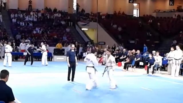 Mistrzostwa Europy Shinkyokushin 2015 Warszawa Lachezar Dimitrov aka vs Dimitri Bertels shiro смотреть онлайн
