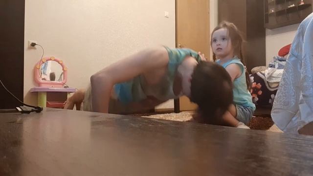 Подход 2 - отжимания 20 раз. смотреть онлайн