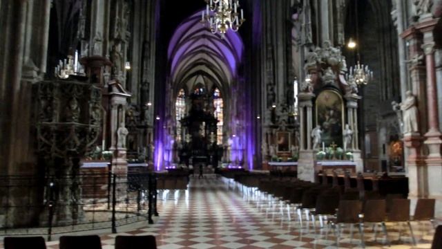 Der Stephansdom am Karsamstag. смотреть онлайн