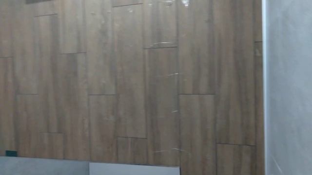 У нас в ванной упало зеркало, через 10 минут после установки смотреть онлайн