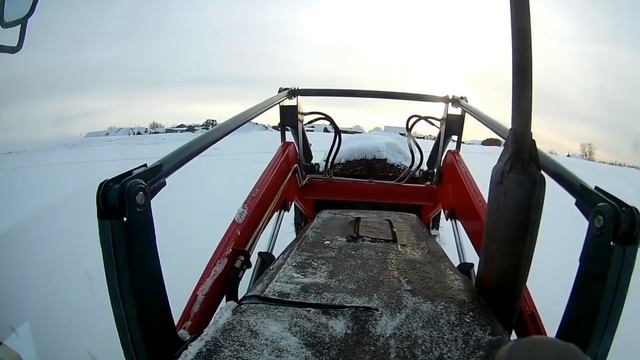 Подвозим сено на МТЗ - 80.1. Анонсирование изменений на канале с 31 на 1. смотреть онлайн