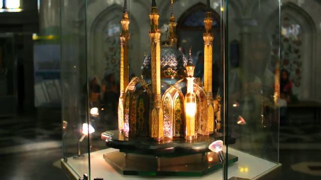 Модель мечети внутри Кул Шариф, rotating mosque model inside Kol Sharif mosque смотреть онлайн
