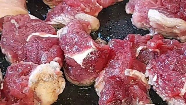 Говяжья вырезка, самое нежное и вкусное мясо. Просто наслаждение смотреть онлайн