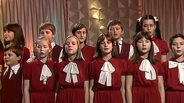 Большой Детский Хор. Сигнальщики-горнисты. смотреть онлайн