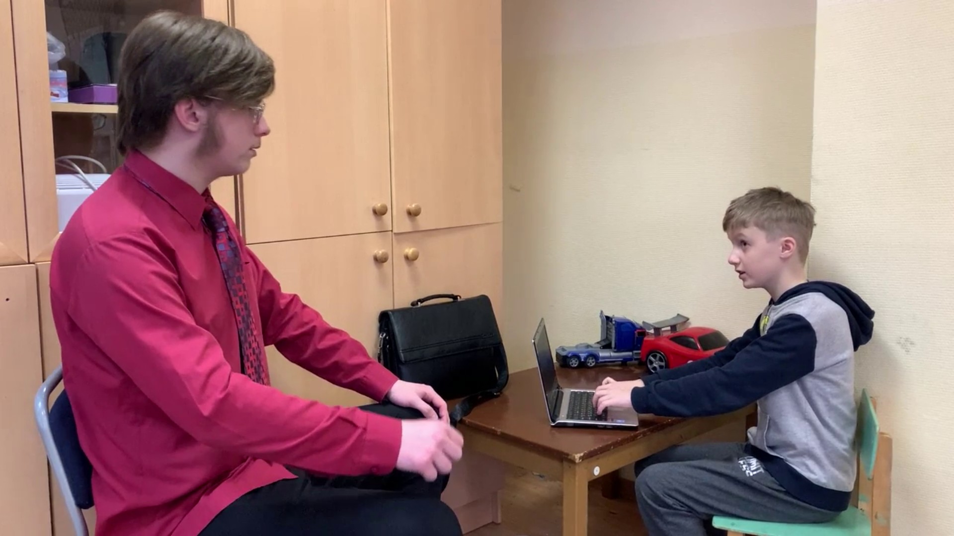 ПЛОХОЕ НАСТРОЕНИЕ / смешная сценка / анекдот смотреть онлайн