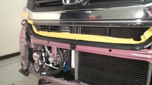 Снятие решетки радиатора Honda N-WGN Custom