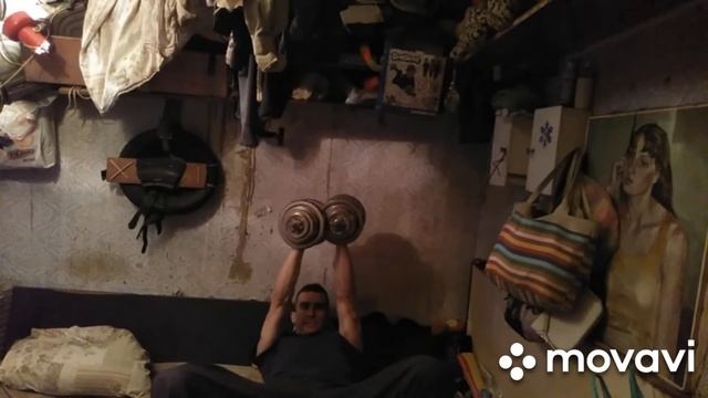 Разведение гантелей на диванной быльце смотреть онлайн