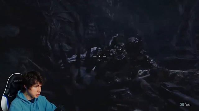 Реакция Летсплейщиков на победу над Урьяш Стрэжер | Resident Evil 8: Village смотреть онлайн