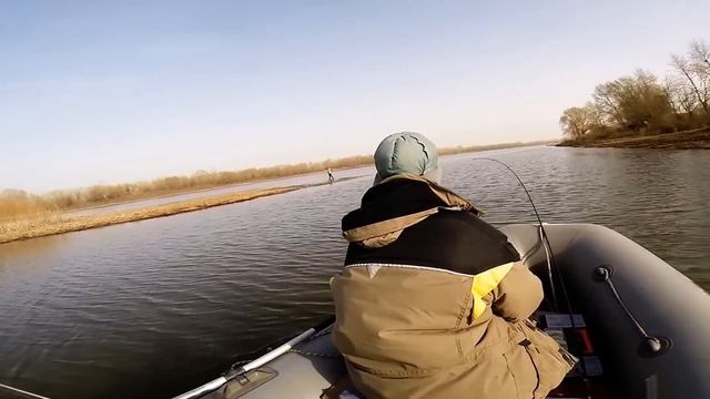 РЫБАЛКА на АХТУБА селитренное ВЕСНА 2015 смотреть онлайн