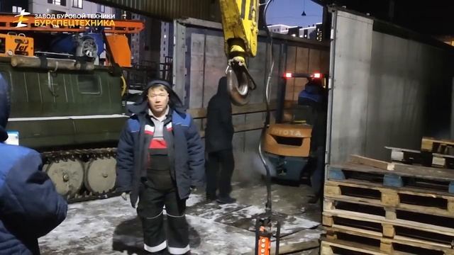 Буровая установка СБУ УРБ с вращателем 2Д3 для геологоразведки Отгрузка (Видео от ЗБТ) смотреть онлайн