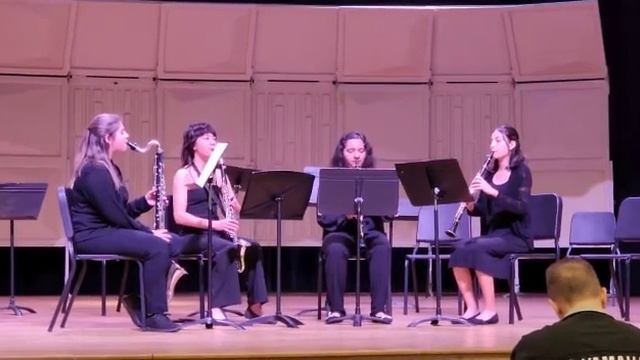 CBHS Clarinet Quartet - Clarinet Rhapsody by David Bennett смотреть онлайн