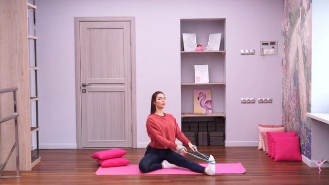 20 минут тренировки на растяжку для начинающих | Домашняя тренировка | Как сесть на шпагат смотреть онлайн