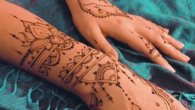 Мехенди перчатки с лотосом. Henna glove with lotus смотреть онлайн