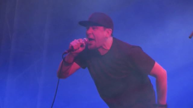 Pennywise - Perfect People (live At Groezrock 2013)