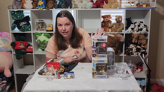 Collector Shopping Spree смотреть онлайн