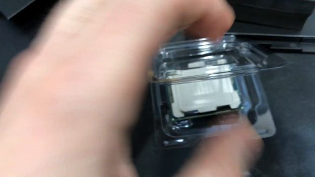 Intel Core i9 10980XE Extreme - Unboxing смотреть онлайн
