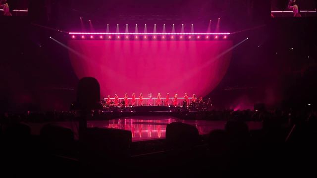 Dua Lipa - Physical - Live (Paris 15/05/2022) Accor Arena 4K