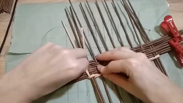 Корзина №1/как рассчитать овальное дно/поднятие стоек/обратная /из газетных трубочек смотреть онлайн