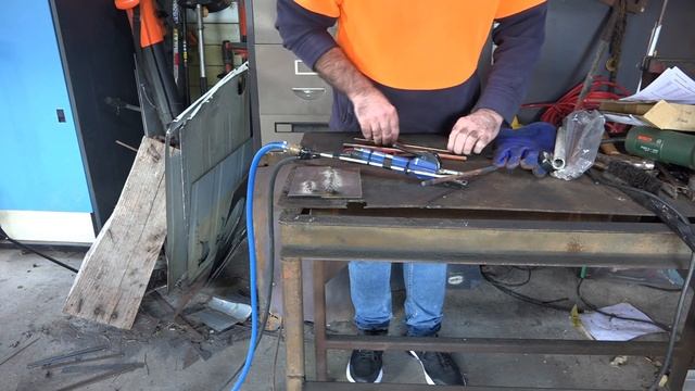 Carbon Gouging Rod - How Big Do I Need? смотреть онлайн