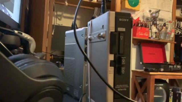 My (half-broken) Sony WM-F8 and (working) Panasonic RQ-350 смотреть онлайн