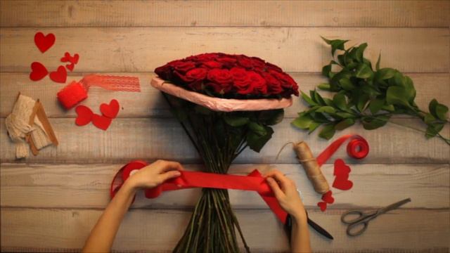 ?Букет «В виде сердца» | Букет алых роз! смотреть онлайн