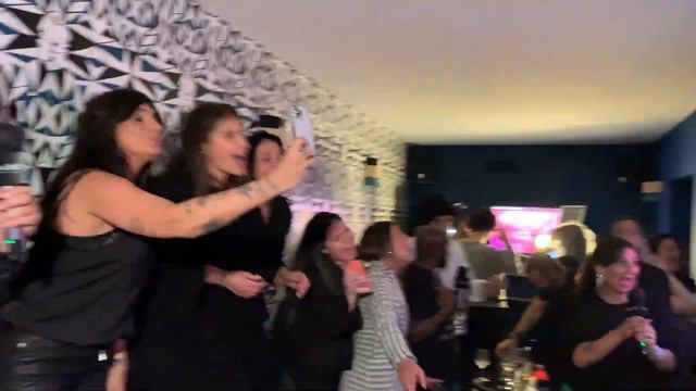 DORIS BLANC PIN ET SON ÉQUIPE CHEZ BACK to BAC ! смотреть онлайн