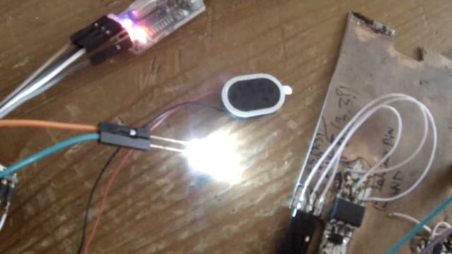 DCC controlled welding arc effect (visual+sound) смотреть онлайн