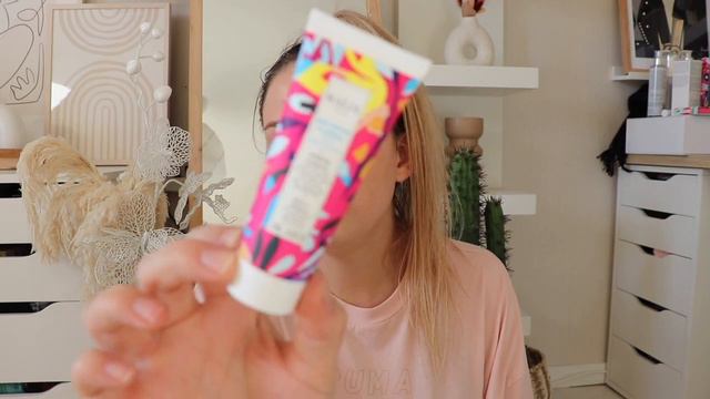UNBOXING BLISSIM AVRIL 2022 смотреть онлайн