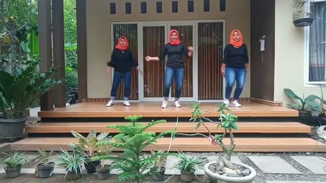 IKO IKO SAMBA LINE DANCE CHOREO BY CHIKA & MAMEK смотреть онлайн