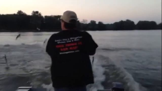 Git R DONE Energy Takes Bowfishing to a New Level смотреть онлайн