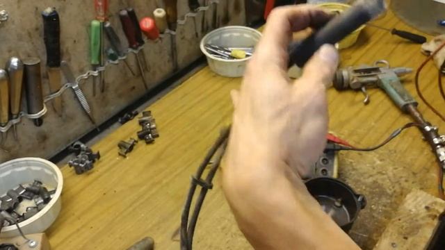 СЛАБАЯ ИСКРА И ЧЕРНЫЕ СВЕЧИ. ВОЗМОЖНЫЕ ПРИЧИНЫ.