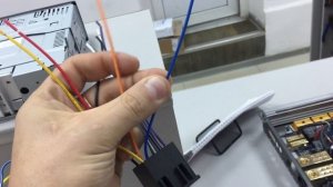 Провода на магнитоле, какие цвета к чему подключать.