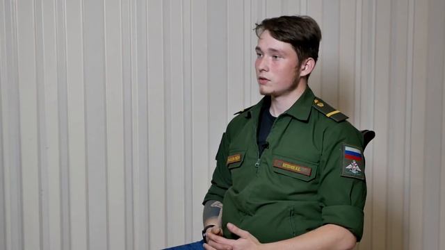 Армия. Стоит ли служить? Что хорошего и плохого в ней? Мнение служивших призывников. Повесток.нет. смотреть онлайн