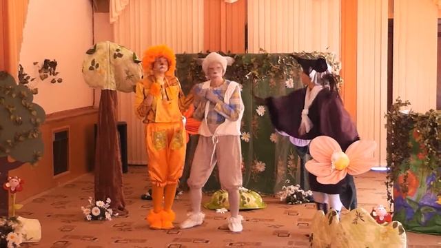 Отрывок детского спектакля "Оранжевый ежик" смотреть онлайн
