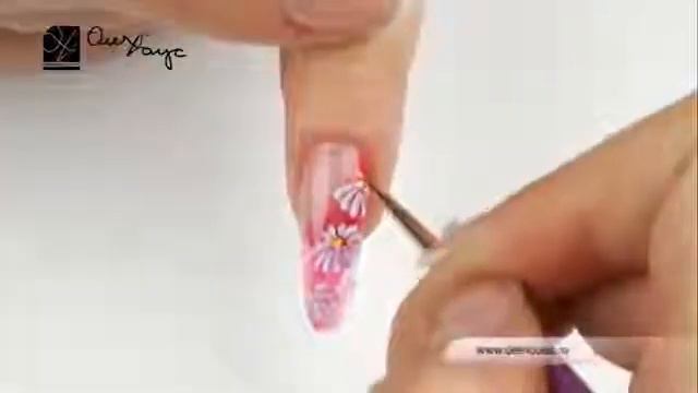 Дизайн ногтей Белые ромашки смотреть онлайн