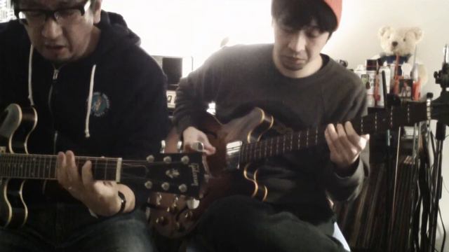 Gibson EB-2／Gibson ES-335 смотреть онлайн