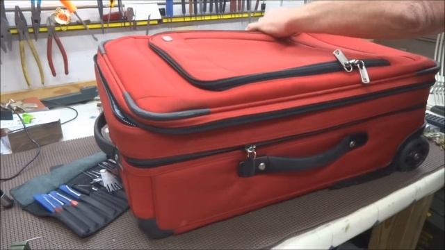 (248) Defeat Dishonest Baggage Handlers смотреть онлайн