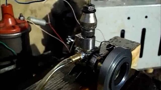 Двухтактный самодельный двигатель 1cc (кубик). Испытания.