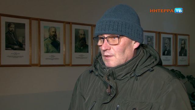 "Самые красивые и пушистые ёлочки растут в местах, где будет расчистка смотреть онлайн