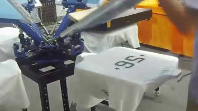 4 color 4 station screen printing t-shirt printing machine working video 006026 смотреть онлайн