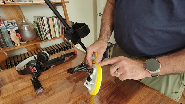Metal detector Minelab Gold Monster 1000 tips & hacks, tape the search coil смотреть онлайн