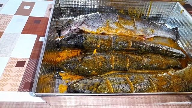 ФОРЕЛЬ запечённая в духовке. Простой рецепт. // TROUT baked in the oven. A simple recipe.ENG SUB смотреть онлайн